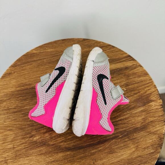 Nike Flex Experience Pink And Gray Adjustable Strap Sneaker Girls Size 6 - Picture 6 of 9